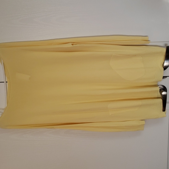 New with tag Blouse/Tunic with buttons on the back - Picture 3 of 6